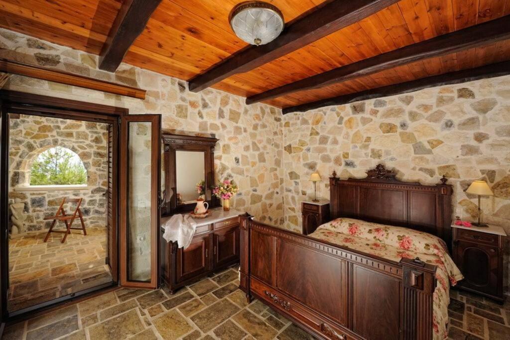 Stone House With Sea View Vila Achlia Exterior foto